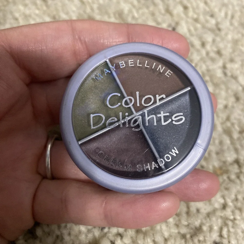 Maybelline Color Delights cream shadow ~ 110 Draped In Velvet ~ eye shadow quad